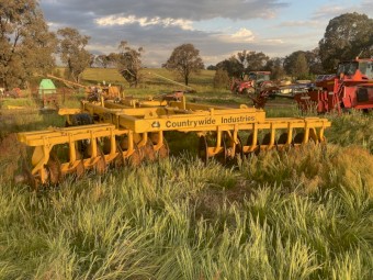 Countrywide Industries 6-4 28 plate Disc Plough 