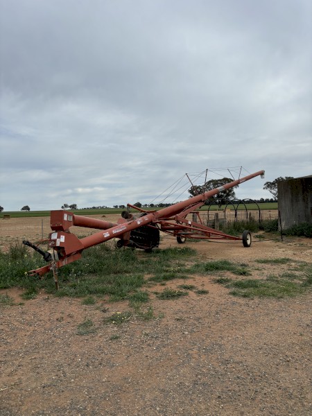 Hutchison 60x10 swing away auger