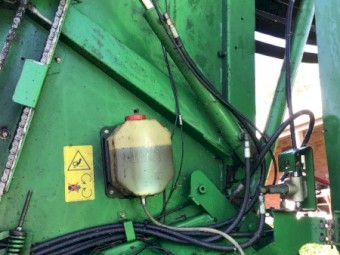 2008 John Deere 592 Round Baler