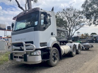 2003 Mack Quantum Prime Mover