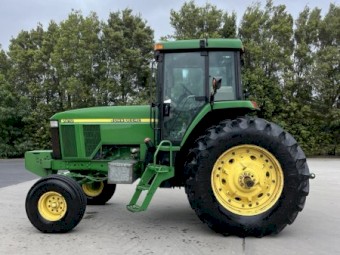 John Deere 7610