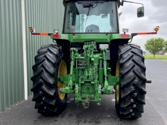 John Deere 7610