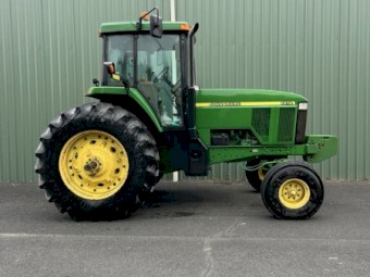 John Deere 7610
