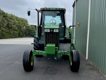 John Deere 7610