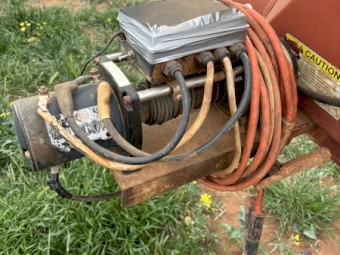 Hutchison 60x10 Swing away auger