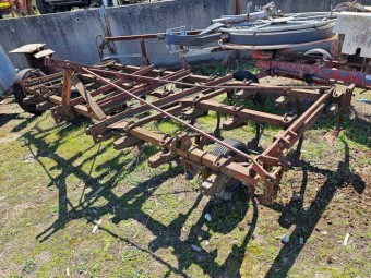 International 24 Tyne Scarifier