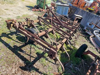 International 24 Tyne Scarifier