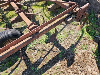 International 24 Tyne Scarifier