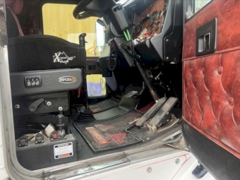 Kenworth 401 Day Cab