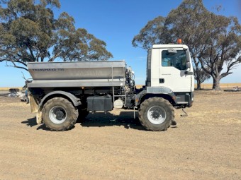 2008 MAN TGM 18.280 4x4 Spreader