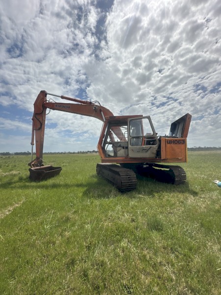 Hitachi UH063 Excavator