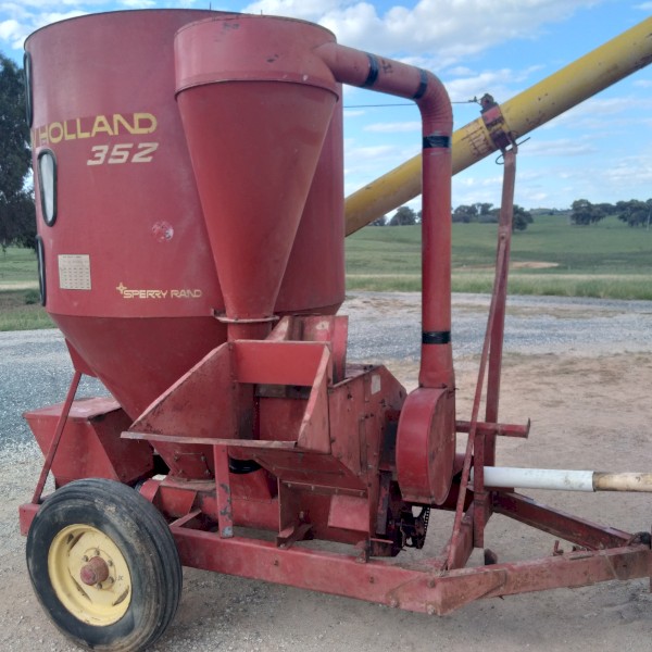 New Holland 352 Mixall