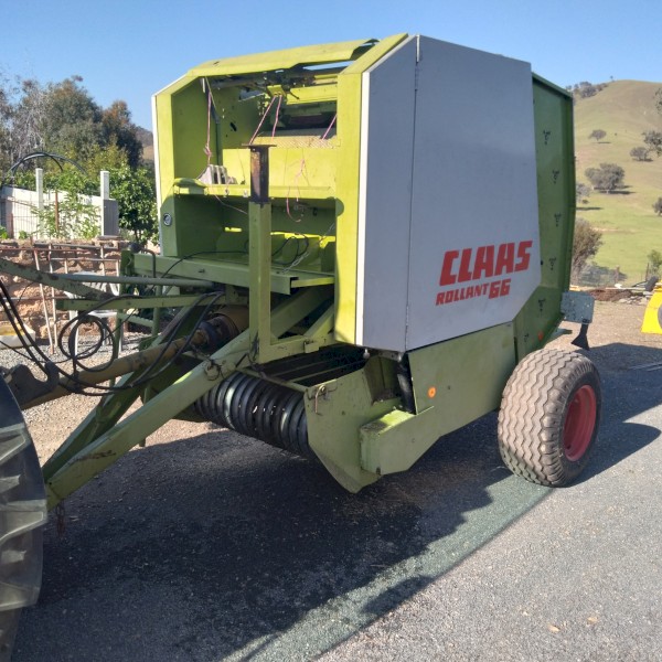 Class Roland 66 Round Baler