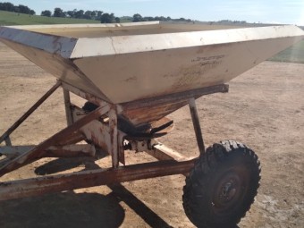 Crump Kurrajong 2000 Spreader