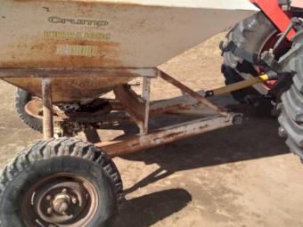 Crump Kurrajong 2000 Spreader