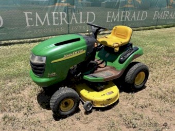 John Deere L108 Ride On Mower