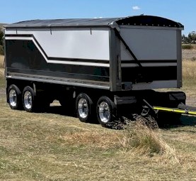 2016 CBB Quad Dog Grain Trailer