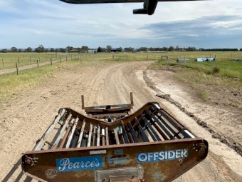 Pearce Offsider Hay Feeder