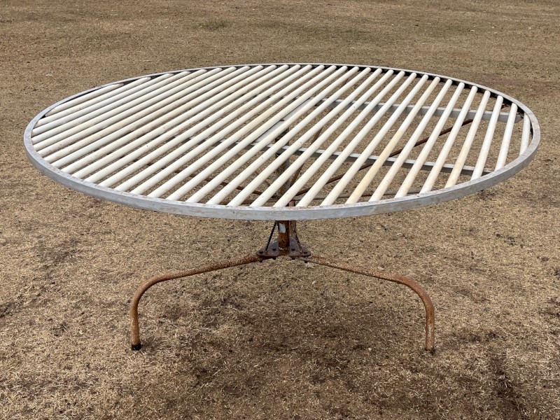 Lyco Round Wool Table