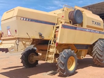 New Holland TX66 Header