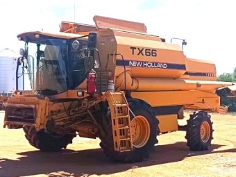 New Holland TX66 Header