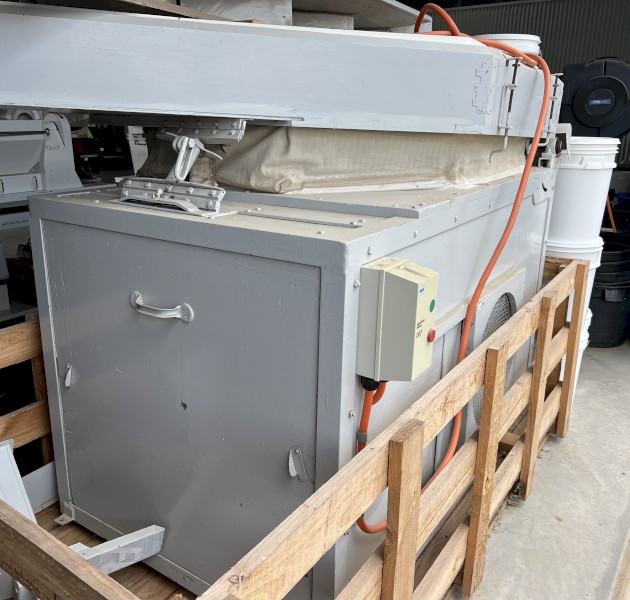Forsberg Pressure Gravity Separator - seed cleaning gravity table 