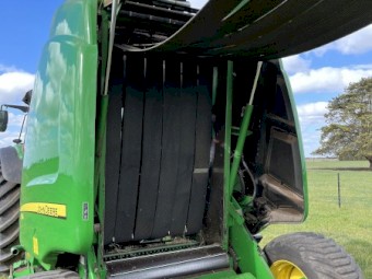 John Deere 864 Premium Round Baler