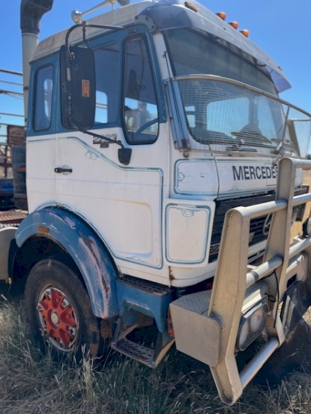 1985 M-Benz 2233 Prime mover