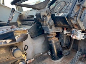 1985 M-Benz 2233 Prime mover