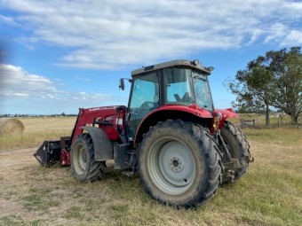 2015 Massey Ferguson 5460 Tractor with Loader