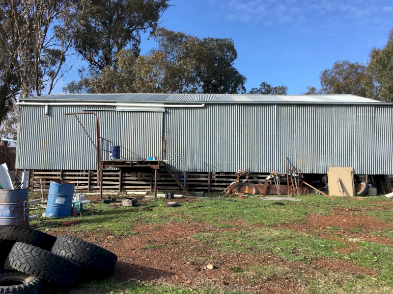 Removal of 3 Stand Shearing Shed EOI
