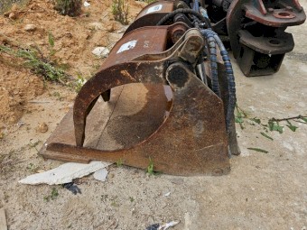 Skid Steer Bucket with Grab