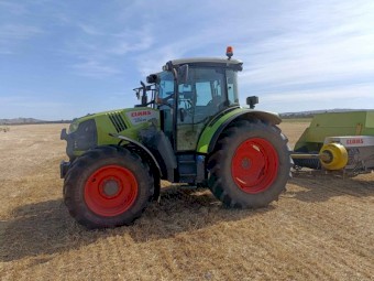 2020 Claas Arion 440 Panoramic Tractor with Loader