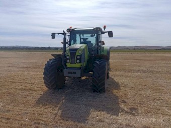 2020 Claas Arion 440 Panoramic Tractor with Loader