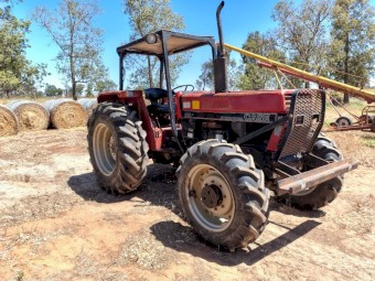 Case IH 585 4x4 Tractor
