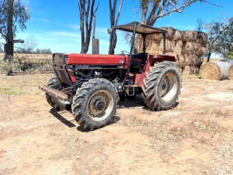 Case IH 585 4x4 Tractor