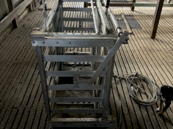 Prattley 3way draft with Gallagher load bars