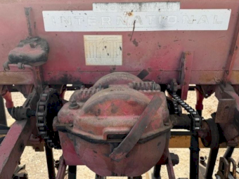 1985 International McCormack 6-2