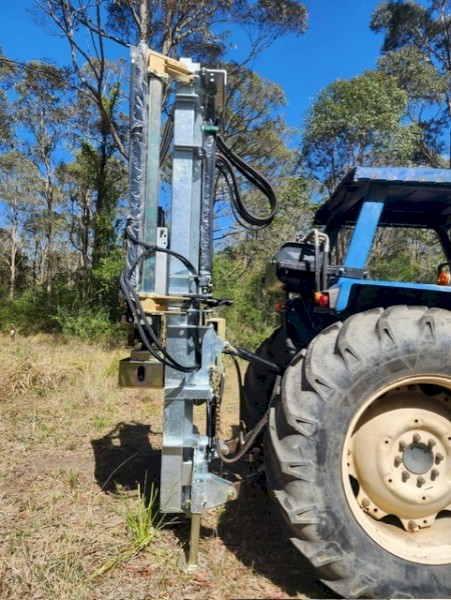 ELGRA S89 100 CELL HIGH LIFT HYDRAULIC PERCUSSION POST DRIVER