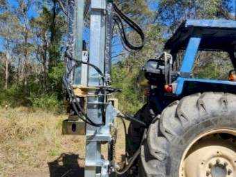 ELGRA S89 100 CELL HIGH LIFT HYDRAULIC PERCUSSION POST DRIVER