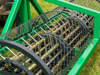 AERATOR LAWN CARE MADE EASY