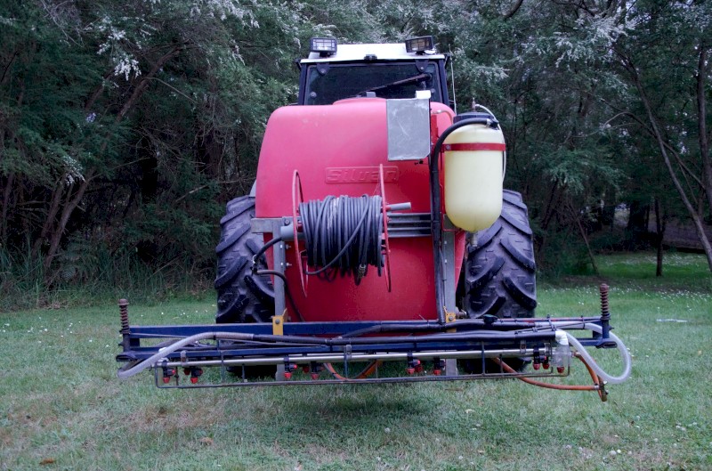 Silvan 400 litre tractor mounted 3 point linkage  boom sprayer