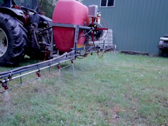 Silvan 400 litre tractor mounted 3 point linkage  boom sprayer