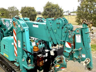 10/2018 MAEDA MC285 CRM-2 MINI RUBBER TRACKED SPIDER CRANE