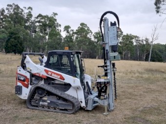 SERIES 89 200 CELL HYDRAULIC PERCUSSION POST DRIVER.