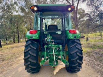 John Deere 5083E Tractor / Loader
