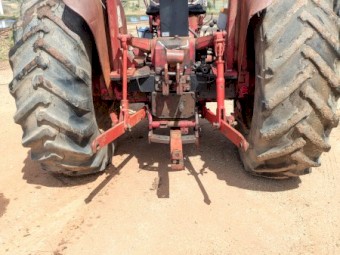 International 624 Tractor