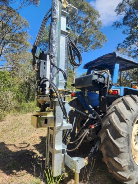 ELGRA SERIES 89 100 CELL HIGH LIFT HYDRAULIC PERCUSSION POST DRIVER