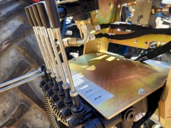 ELGRA SERIES 89 100 CELL HIGH LIFT HYDRAULIC PERCUSSION POST DRIVER