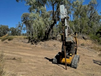 ELGRA HYDRAULIC PERCUSSION POST DRIVER S90 100 CELL